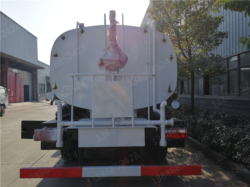 湖北盈通汽車湖北工地福田灑